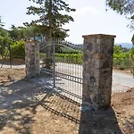 Aia - Goelba Villa *